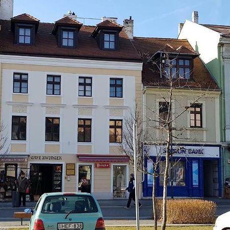 Luna City Apartman Apartment Sopron Ngoại thất bức ảnh